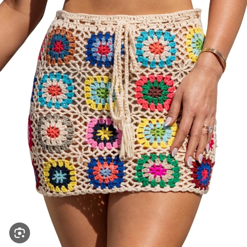 NWT Cupshe x Jojo Open Weave Floral Crochet Skirt Cover Up / Small